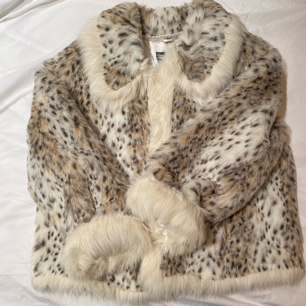 Faux Fur Leopard-Spot Teddy Jacket in Cream and Brown